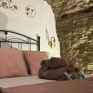 Casa Cueva Sol Y Luna Setenil Setenil De Las Bodegas